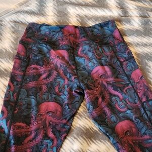 Constantly Varied Gear Multicolor Tentacle Capri Leggings